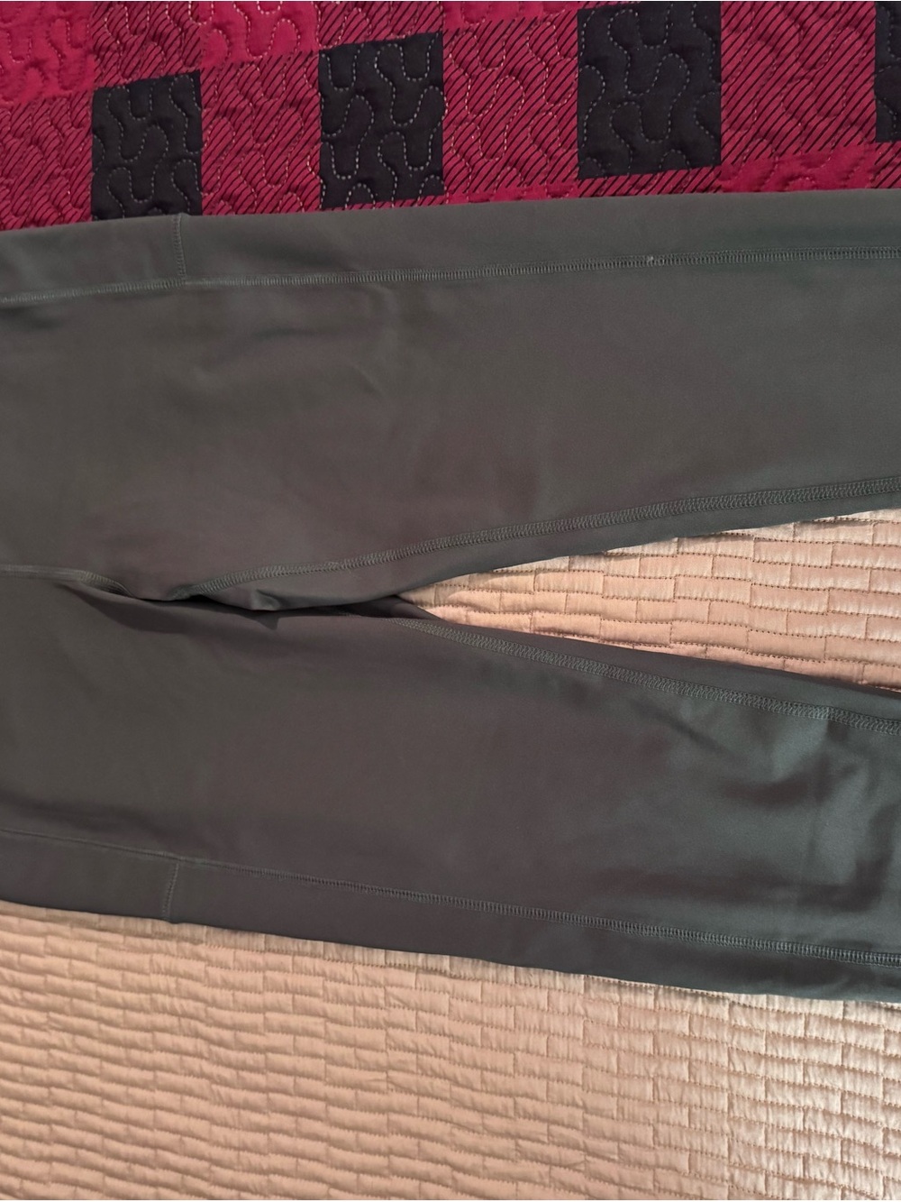 Bally Women’s Capri Leggings in Olive Green NWT Size XL